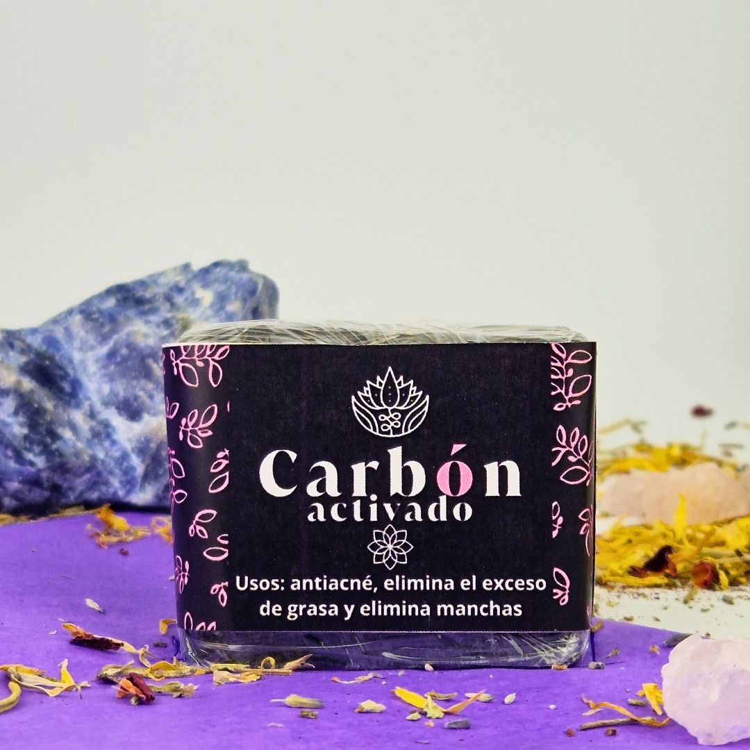 Jabón Artesanal de Carbón Activado – Purificación Profunda y Renovación Energética