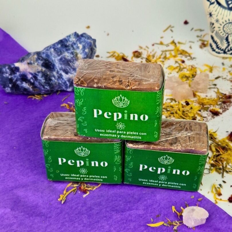Jabón Artesanal de Pepino – Frescura Hidratante, Piel Radiante y Pureza Natural - Image 2