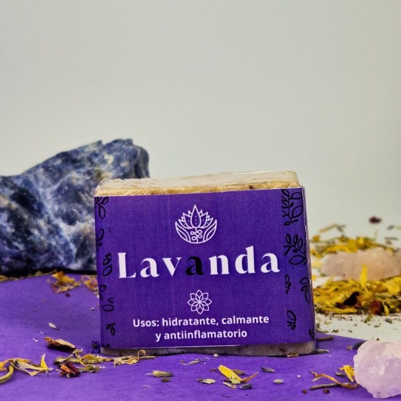 Jabón Artesanal de Lavanda – Calma, Armonía y Piel Renovada