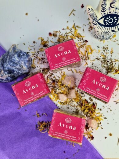 Jabón Artesanal de Avena – Suavidad, Protección y Cuidado Amoroso de la Piel - Image 3